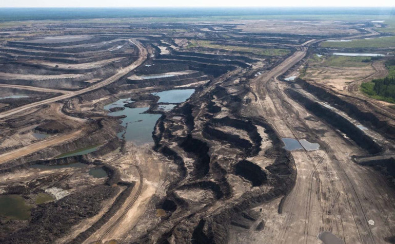 Environmental devastation at Alberta oil sands mine